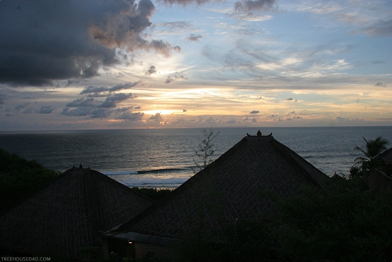 Uluwatu Bali Sun Setting