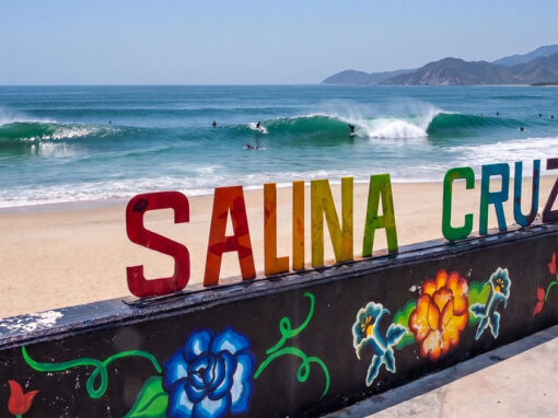 Salina Cruz Surfing